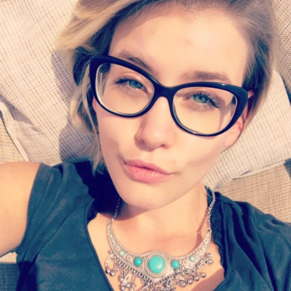 Meet your Posher, Alexandra